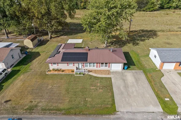 $154,000 | 8 Ronnies Terrace, Centralia, IL 62801