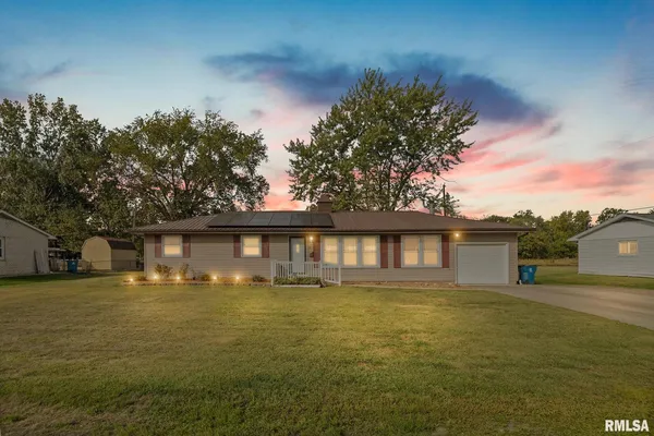 $154,000 | 8 Ronnies Terrace, Centralia, IL 62801