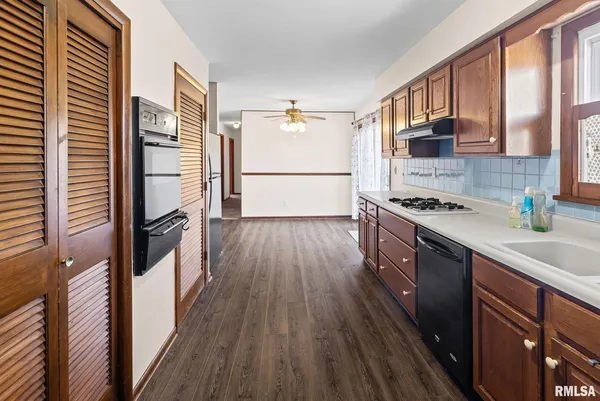 $154,000 | 8 Ronnies Terrace, Centralia, IL 62801