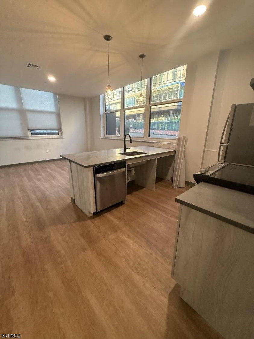 70 West Grand Street Elizabeth, NJ 07202 - Photo 2 of 3