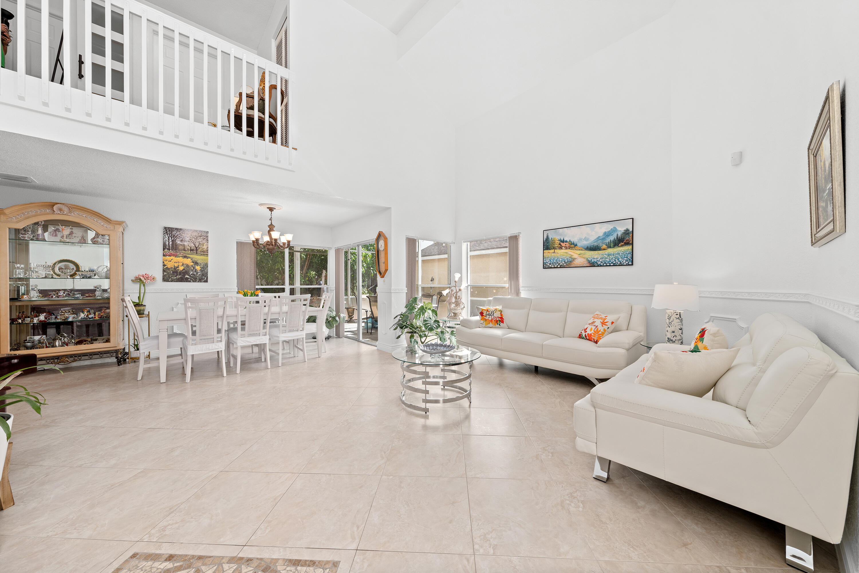 18956 La Costa Lane Boca Raton, FL 33496 - Photo 6 of 48 LIVINGROOM