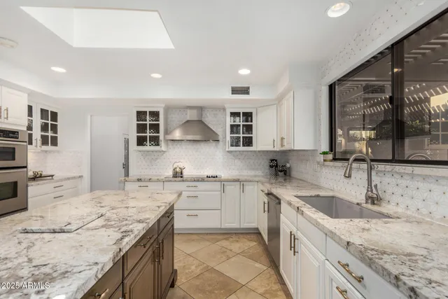 $1,600,000 | 2737 East Arizona Biltmore Circle, Unit 4, Phoenix, AZ 85016