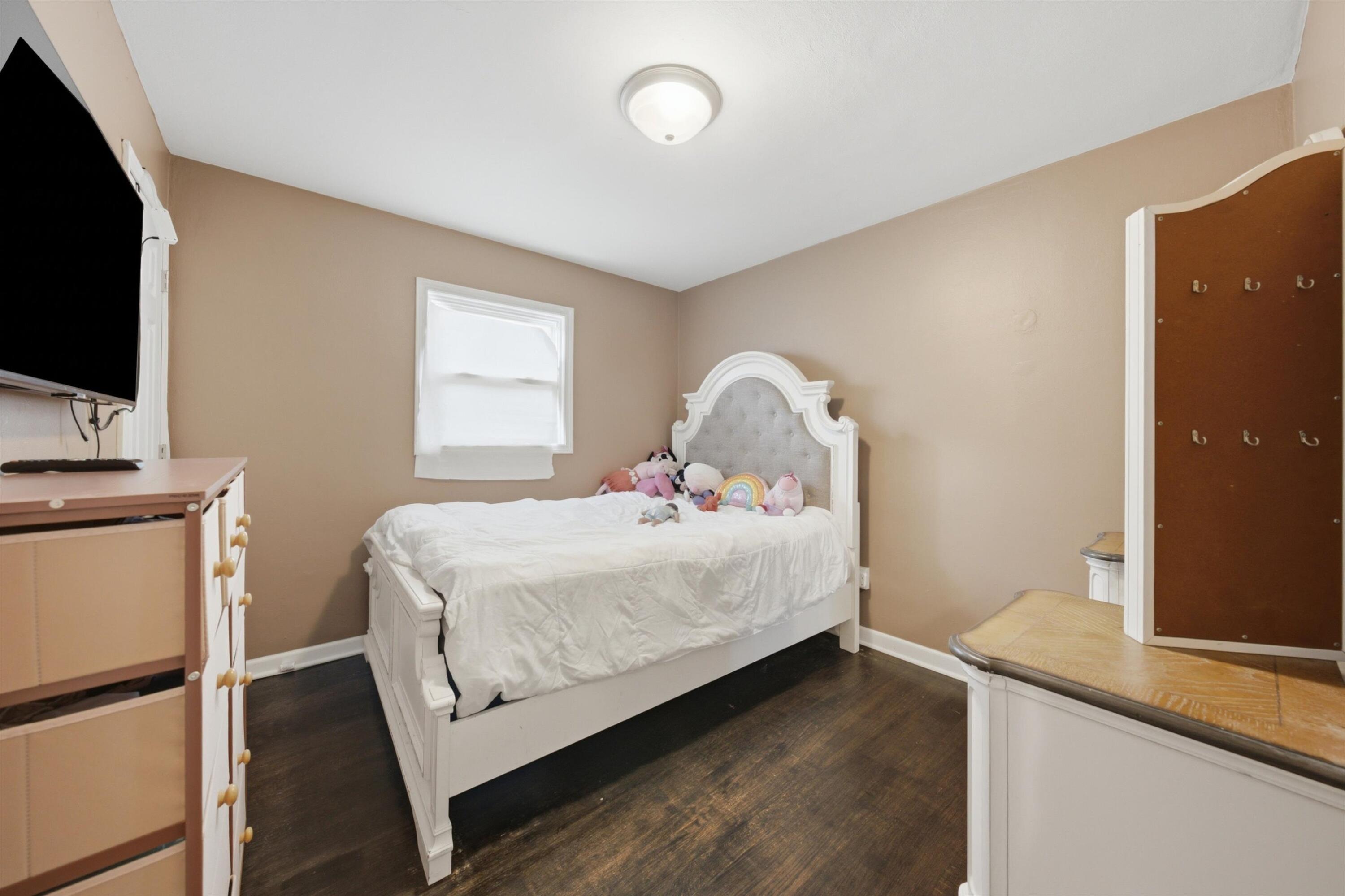 4152 Pierce Street Gary, IN 46408 - Photo 12 of 19 3000x1999