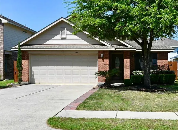 $2,300 | 19011 Bressingham Drive, Tomball, TX 77375