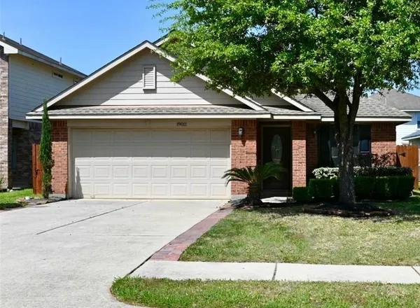 $2,500 | 19011 Bressingham Drive, Tomball, TX 77375