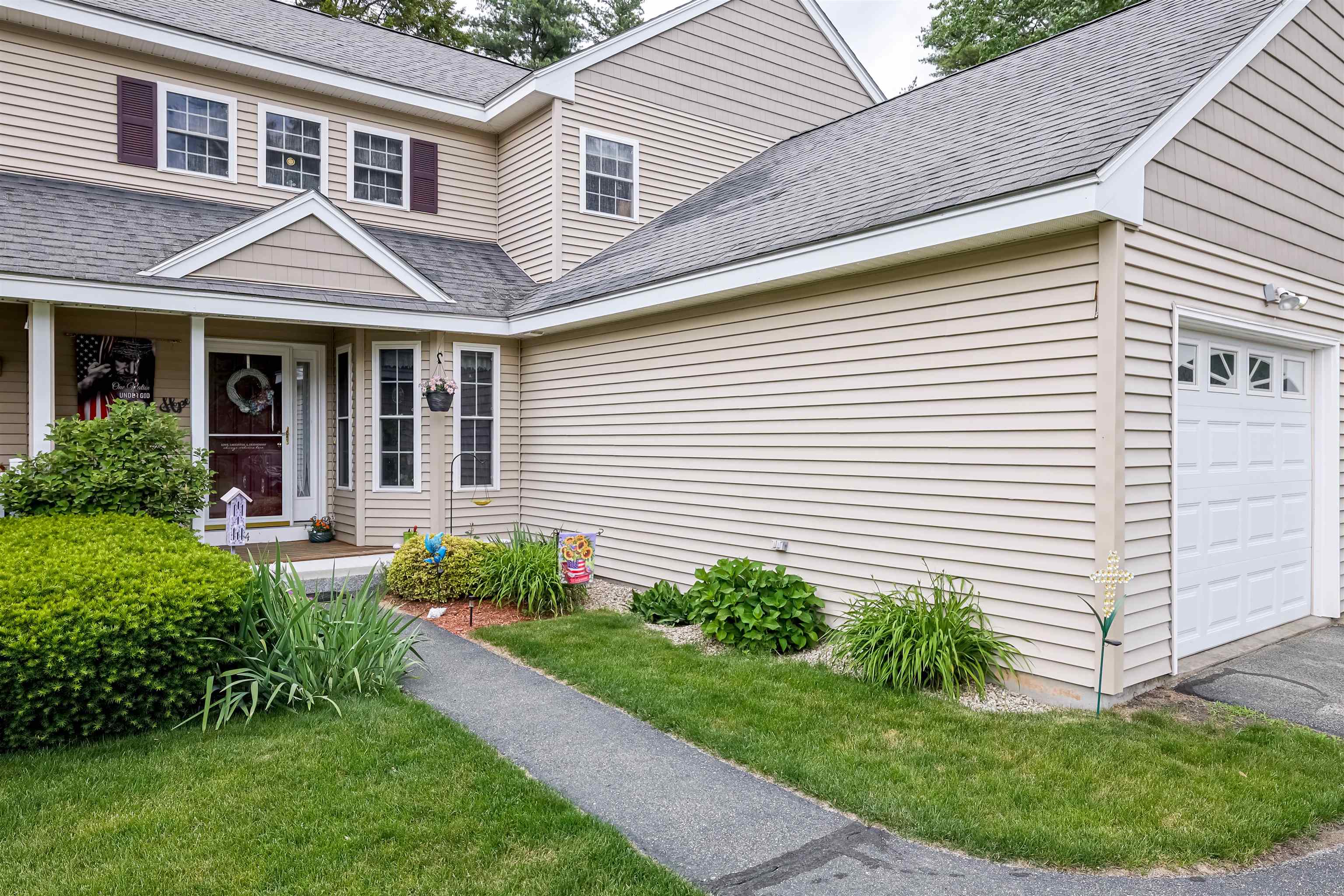 44 Penacook Terrace Merrimack, NH 03054 - Photo 2 of 24
