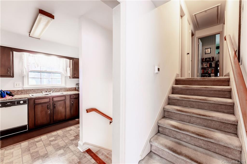 7518 Riding Trail Road Charlotte, NC 28212 - Photo 10 of 36