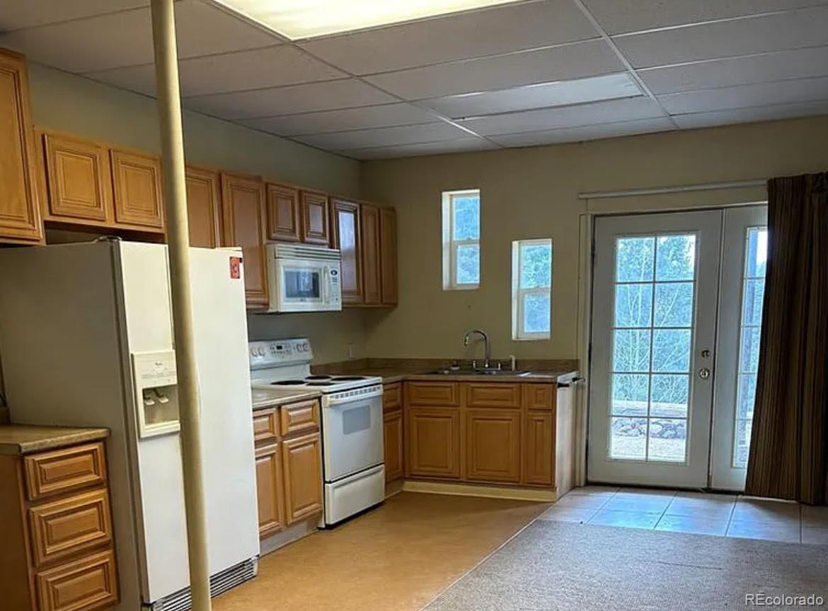3647 Pathfinder Road, Unit B Florissant, CO 80816 - Photo 10 of 16 Gallery Image 10