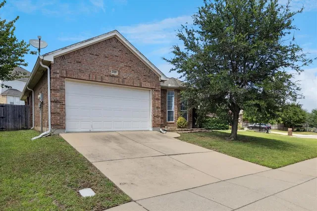 $320,000 | 2329 Moccassin Lane, Fort Worth, TX 76177