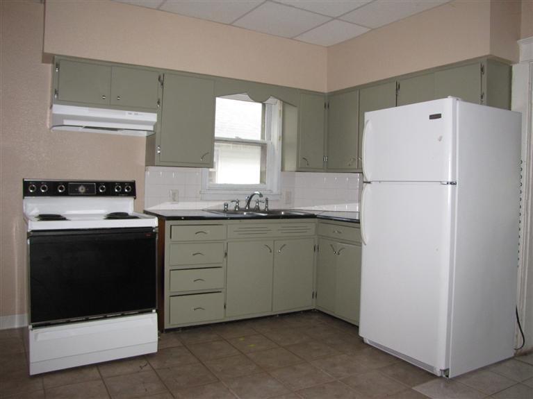 801 South Hooker Avenue Three Rivers, MI 49093 - Photo 3 of 4 Additional Photo