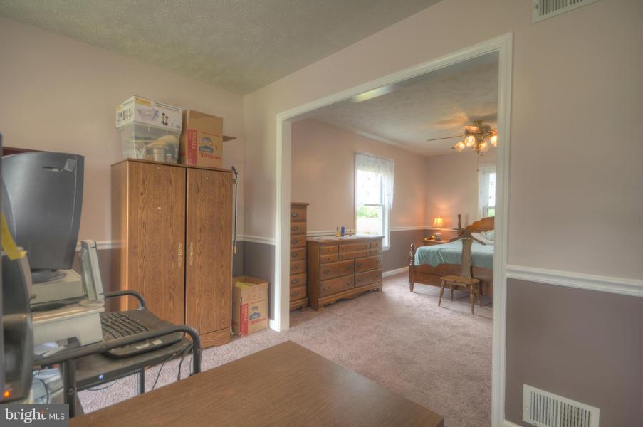 1092 Kesler Road Front Royal, VA 22630 - Photo 10 of 25 Bedroom (Master)