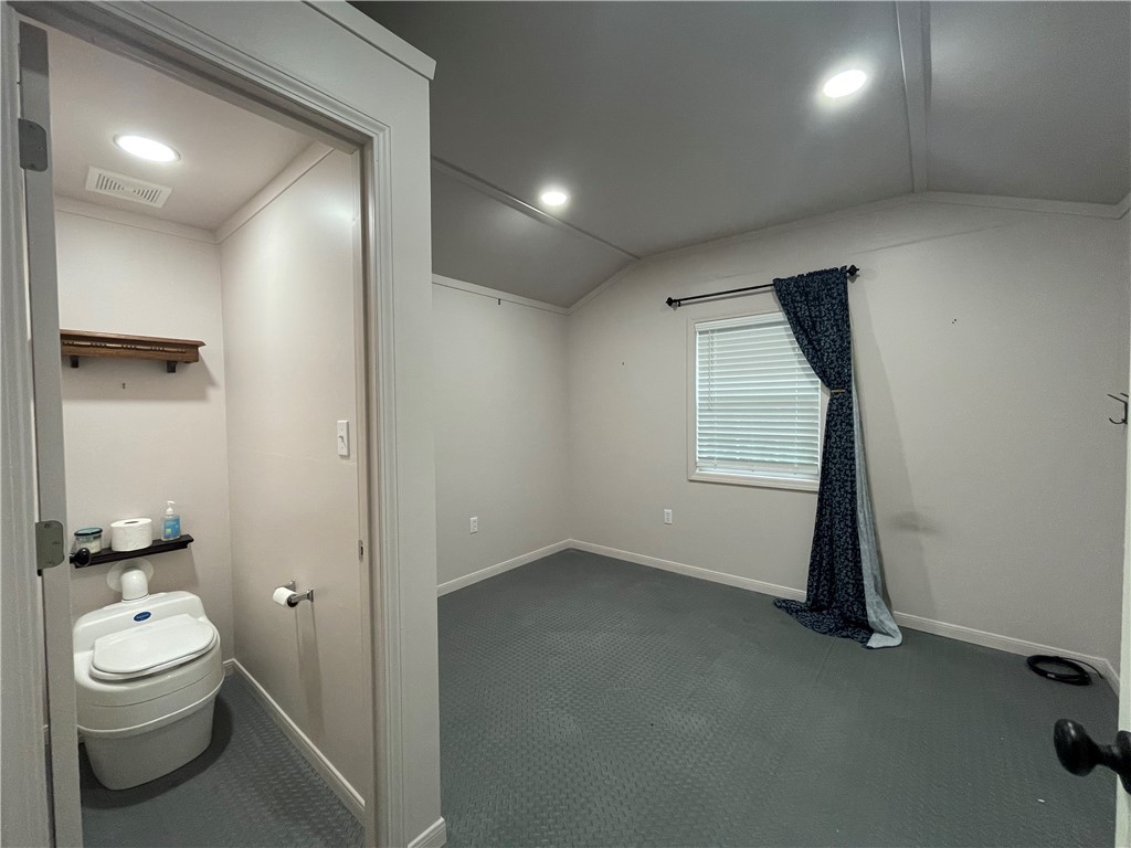 1692 Henry Prairie Road Franklin, TX 77856 - Photo 21 of 42