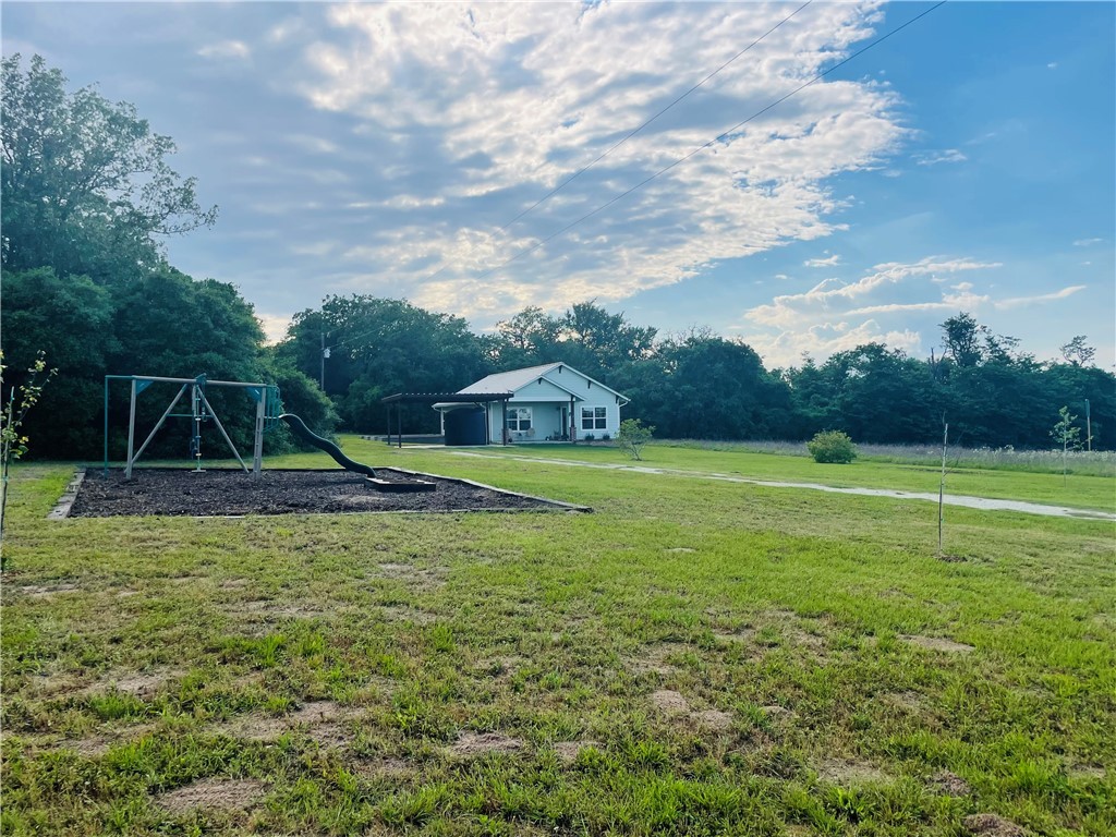1692 Henry Prairie Road Franklin, TX 77856 - Photo 28 of 42