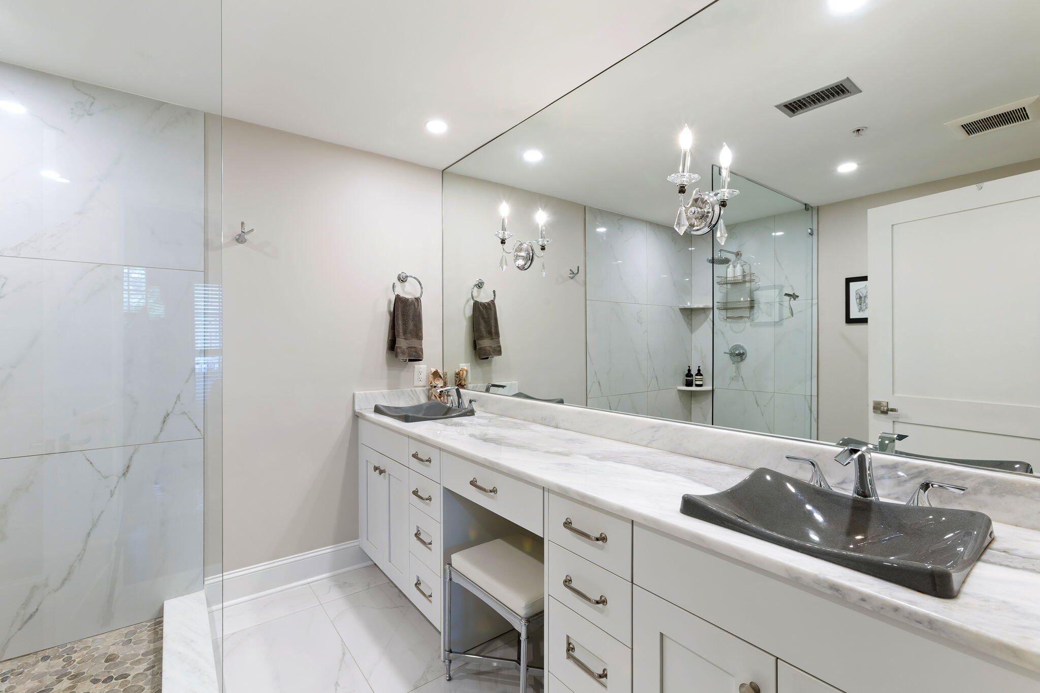 498 Albemarle Road, Unit 207 Charleston, SC 29407 - Photo 12 of 23 Primary bath