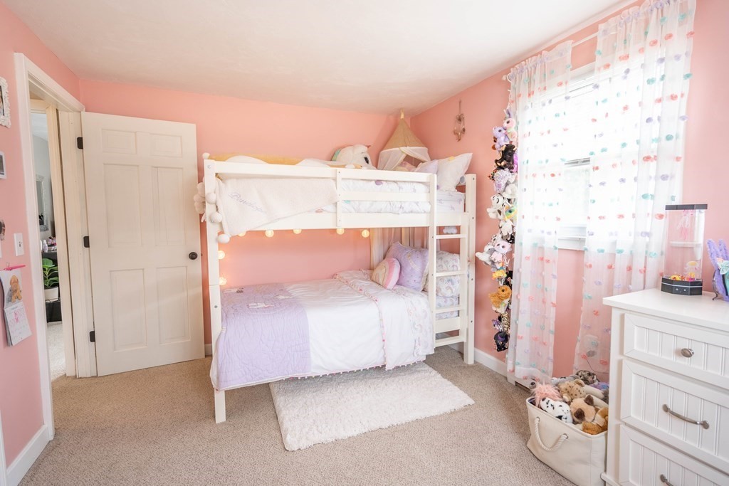 33 Old Farm Road Spencer, MA 01562 - Photo 17 of 38 Gallery Image 17