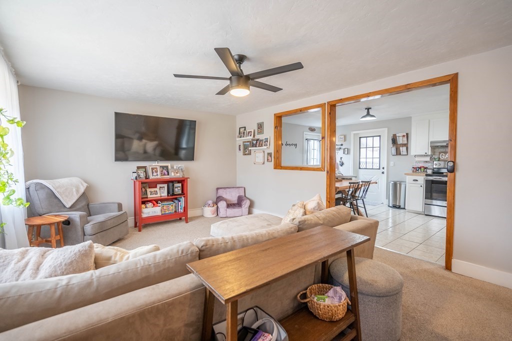 33 Old Farm Road Spencer, MA 01562 - Photo 5 of 38 Gallery Image 5