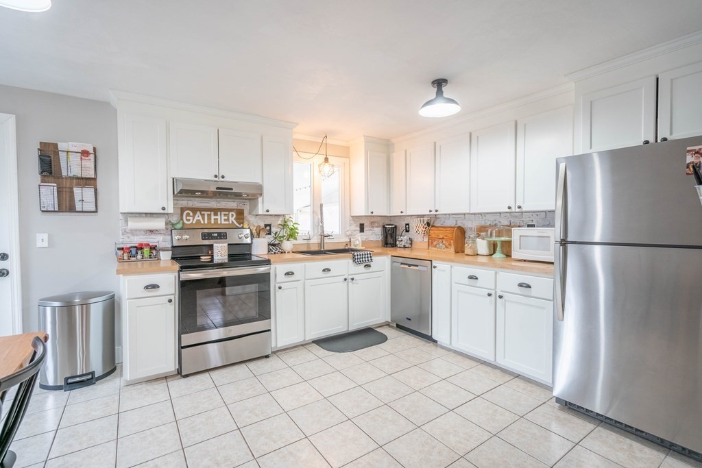 33 Old Farm Road Spencer, MA 01562 - Photo 7 of 38 Gallery Image 7