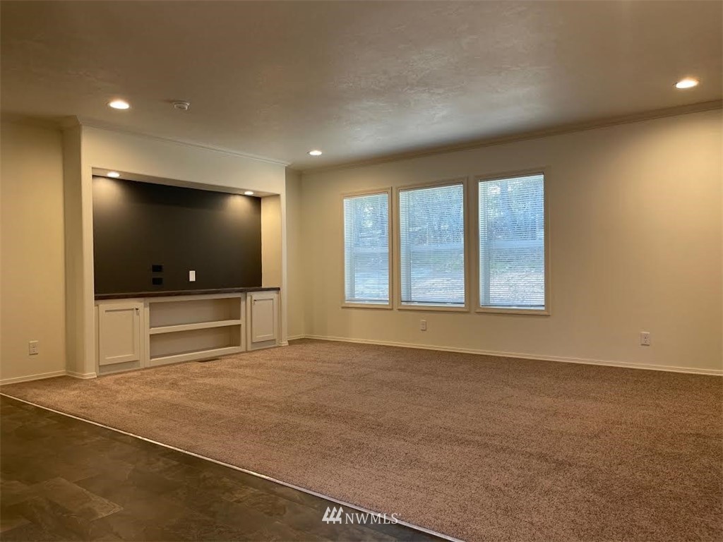 813 Tipsoo Loop South Rainier, WA 98576 - Photo 11 of 37