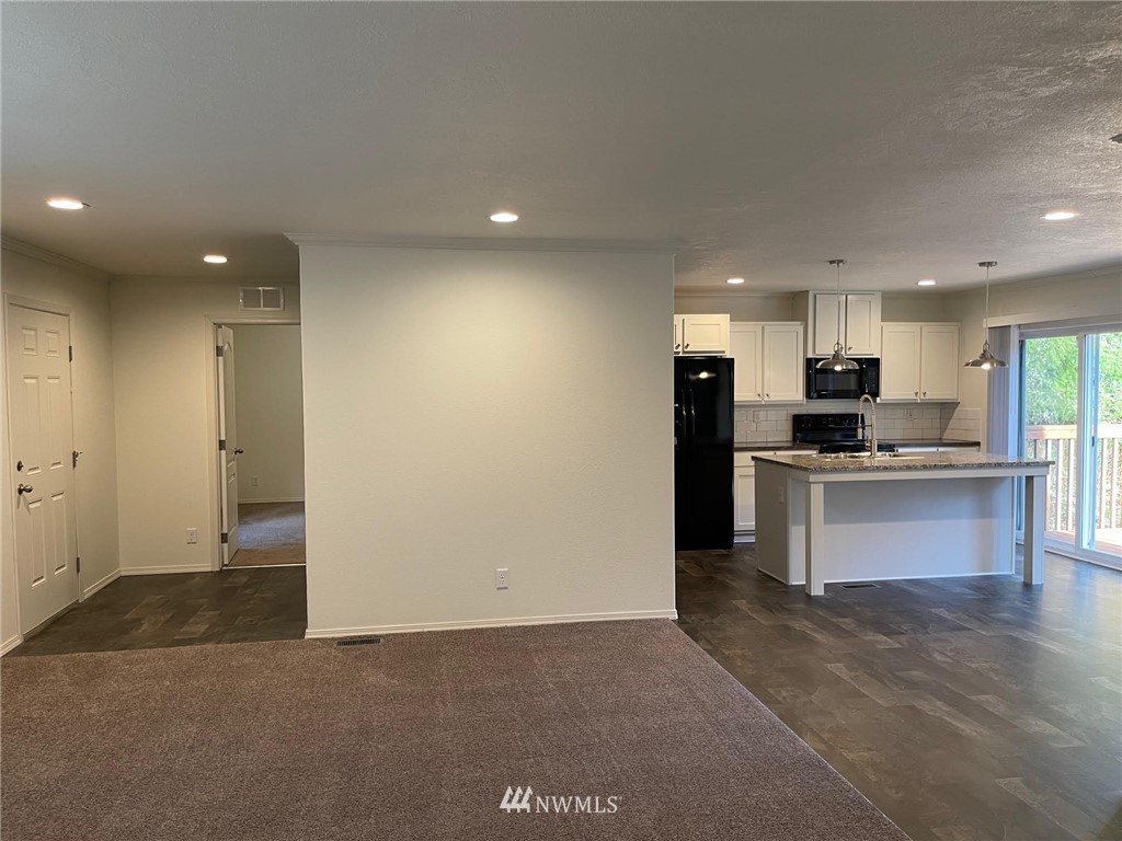 813 Tipsoo Loop South Rainier, WA 98576 - Photo 12 of 37
