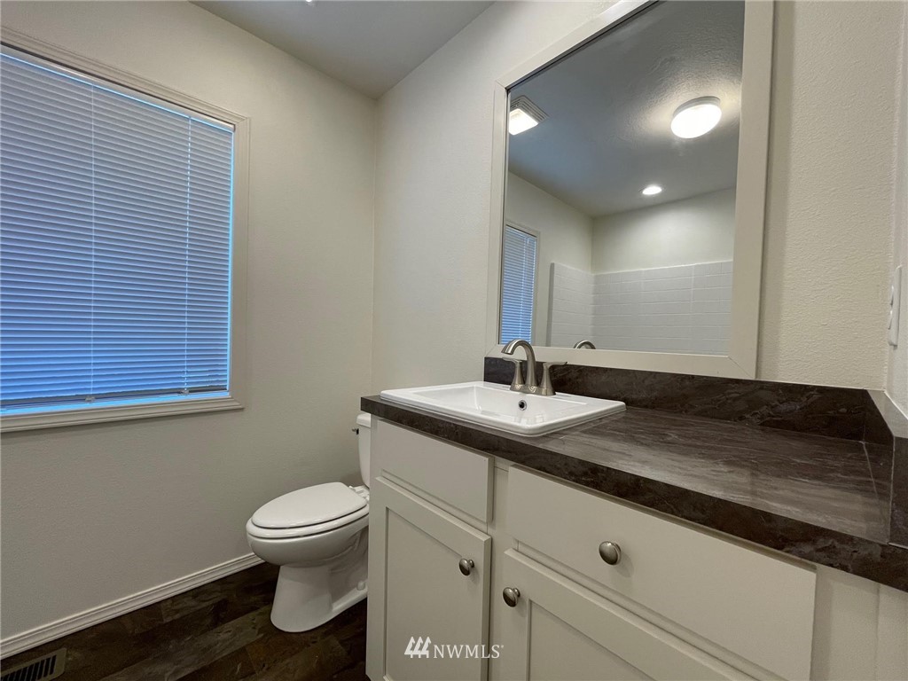 813 Tipsoo Loop South Rainier, WA 98576 - Photo 23 of 37