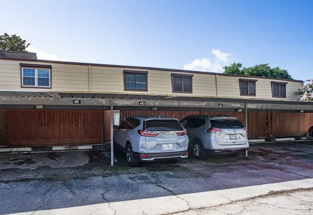 $137,900 | 11525 Burdine Street, Unit 403, Houston, TX 77035