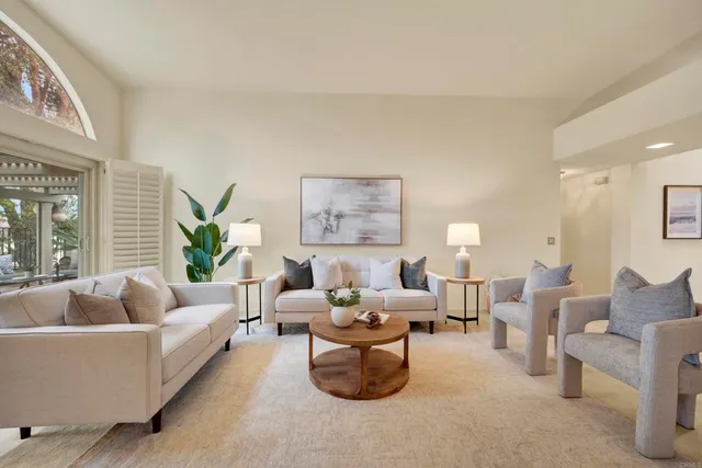 $999,000 | 13025 Avenida Marbella, San Diego, CA 92128