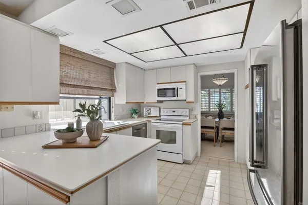 $979,000 | 13025 Avenida Marbella, San Diego, CA 92128