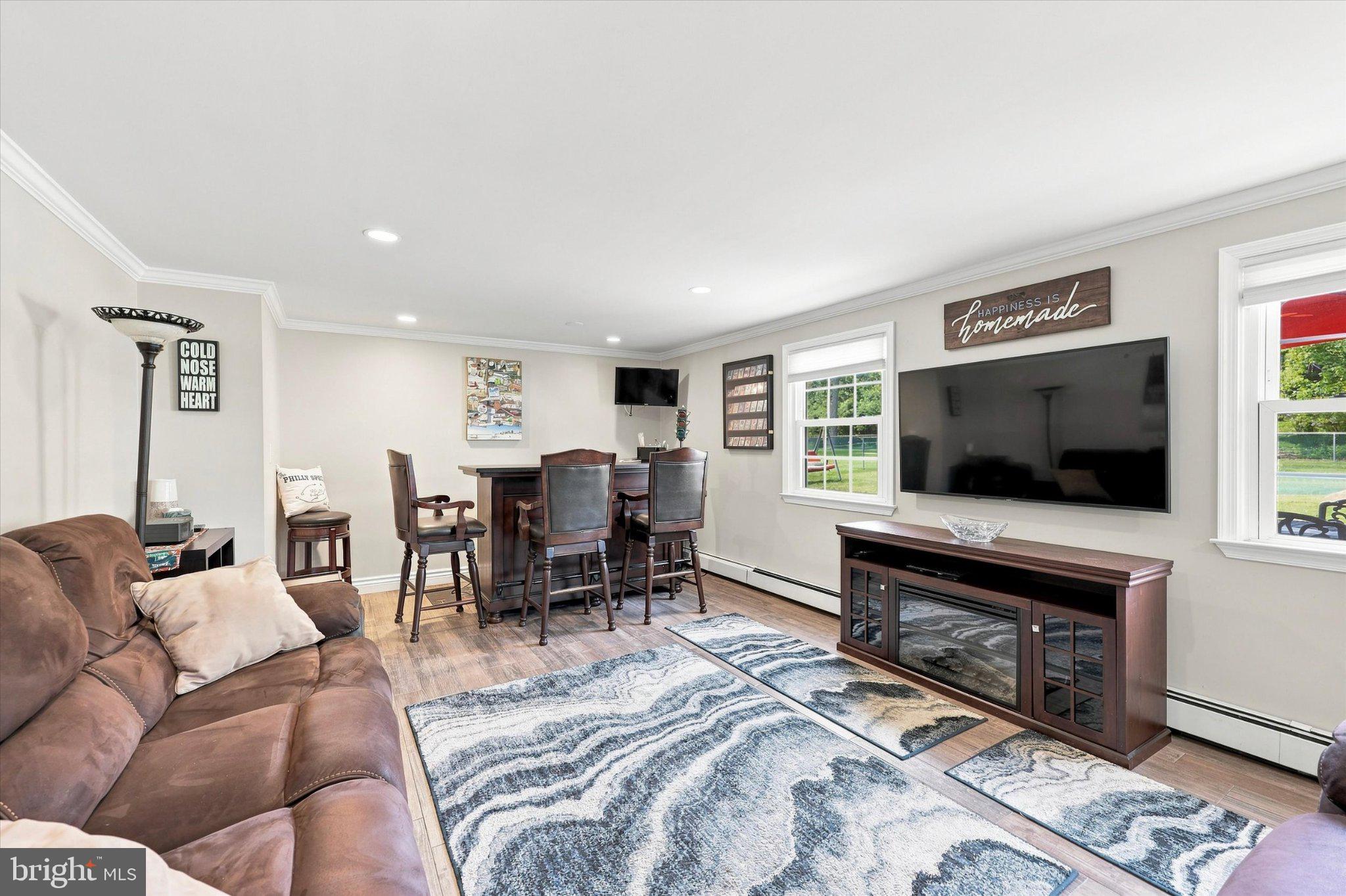 337 Middle Holland Road Southampton, PA 18966 - Photo 4 of 40 Gallery Image 4