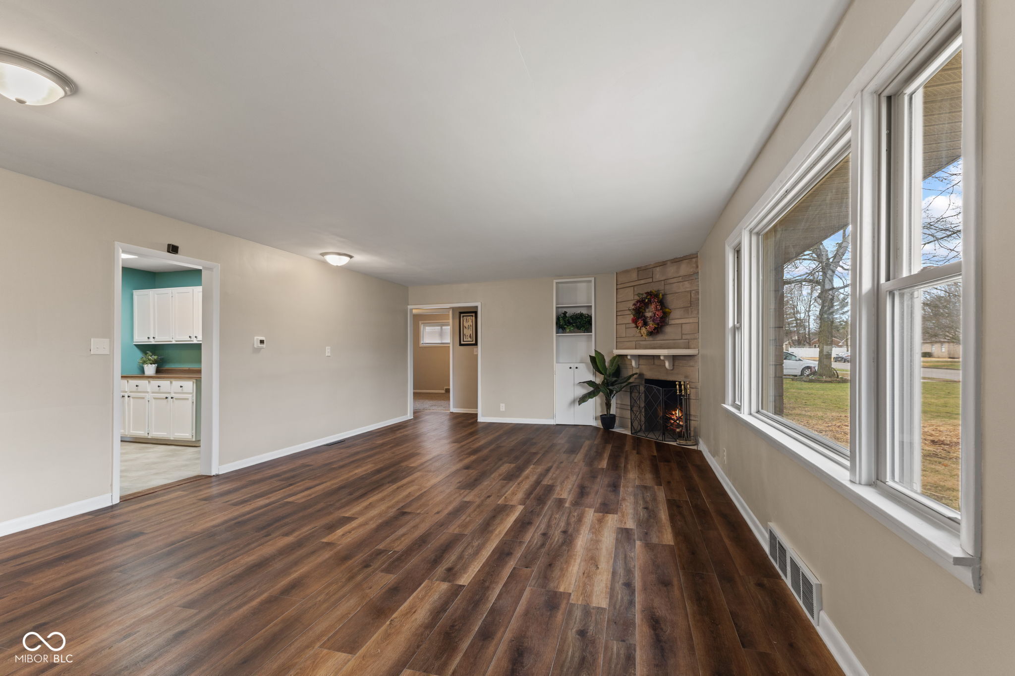 2545 Franklin Street Columbus, IN 47201 - Photo 6 of 51