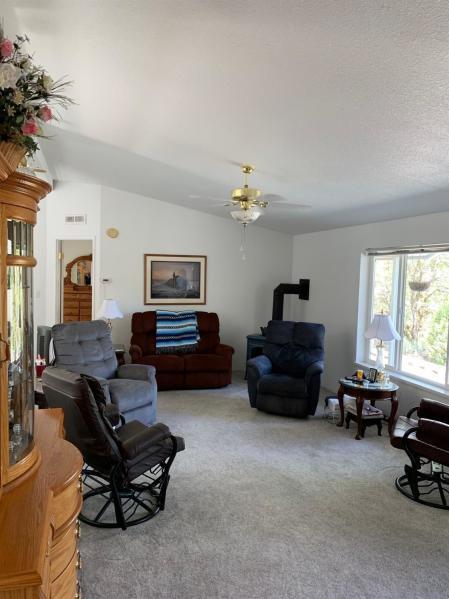 584 Hodson Road Gold Hill, OR 97525 - Photo 9 of 22 20200407074311179695000000-o