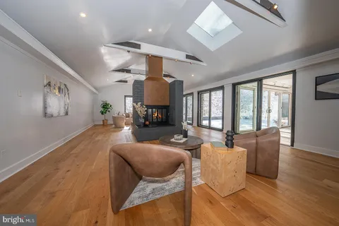 $1,799,000 | 241 Cheswold Lane, Haverford, PA 19041