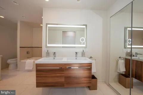 $1,799,000 | 241 Cheswold Lane, Haverford, PA 19041