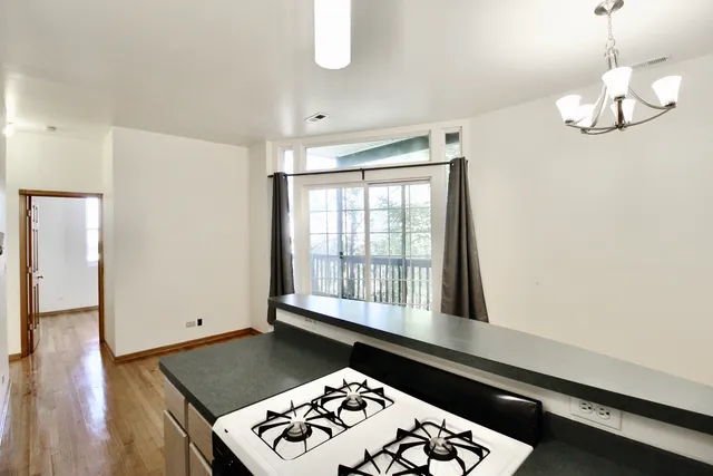 $2,275 | 1645 North Clybourn Avenue, Unit 2F, Chicago, IL 60614