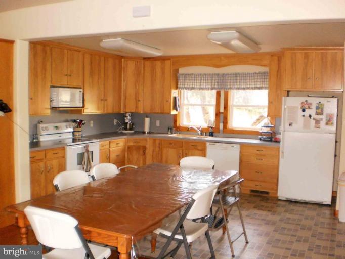 8122 Shank Hess Road Waynesboro, PA 17268 - Photo 2 of 24 Kitchen