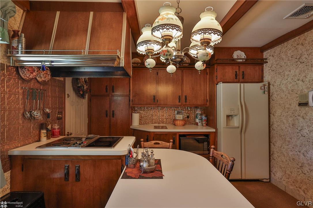 3319 Spring Valley Road Slatington, PA 18080 - Photo 11 of 44 Kitchen