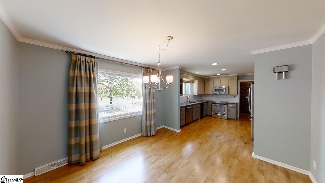310 Berry Road Taylors, SC 29687 - Photo 14 of 36 Gallery Image 14