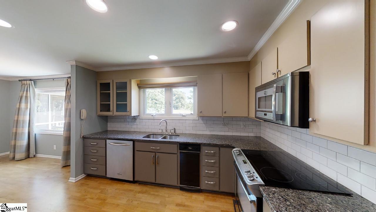 310 Berry Road Taylors, SC 29687 - Photo 16 of 36 Gallery Image 16