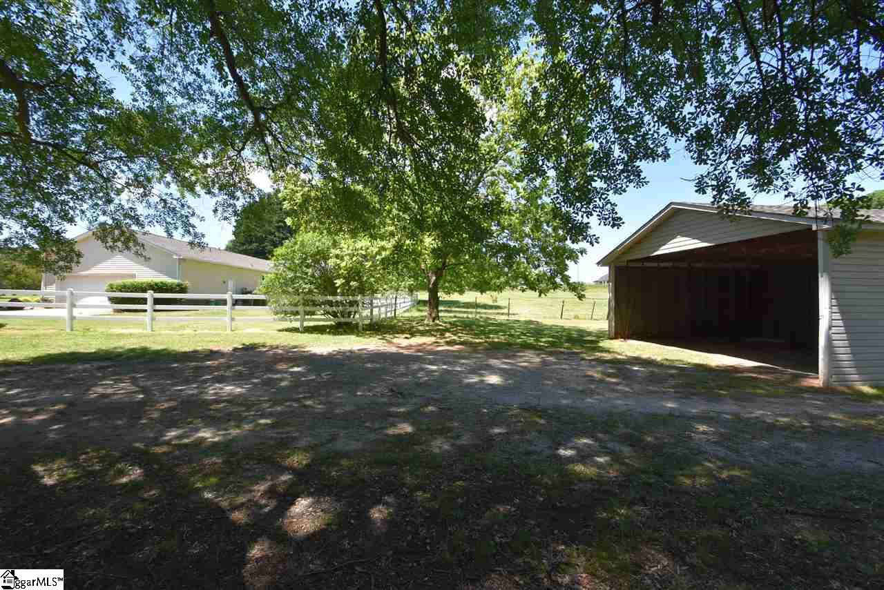 310 Berry Road Taylors, SC 29687 - Photo 30 of 36 Gallery Image 30