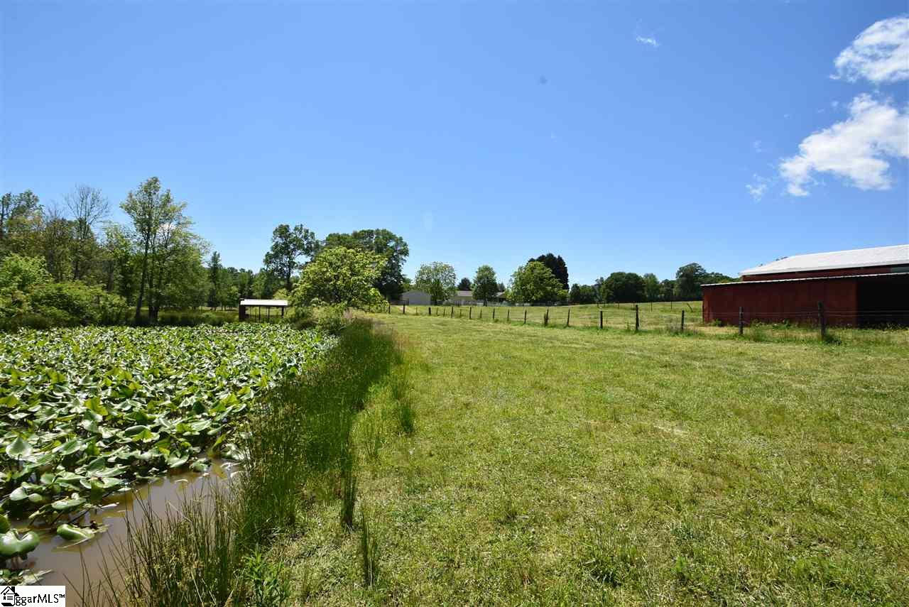 310 Berry Road Taylors, SC 29687 - Photo 32 of 36 Gallery Image 32