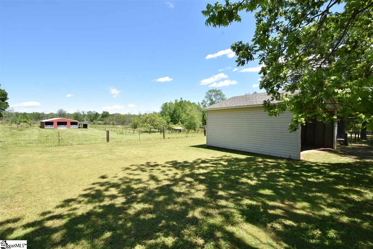 310 Berry Road Taylors, SC 29687 - Photo 7 of 36 Gallery Image 7