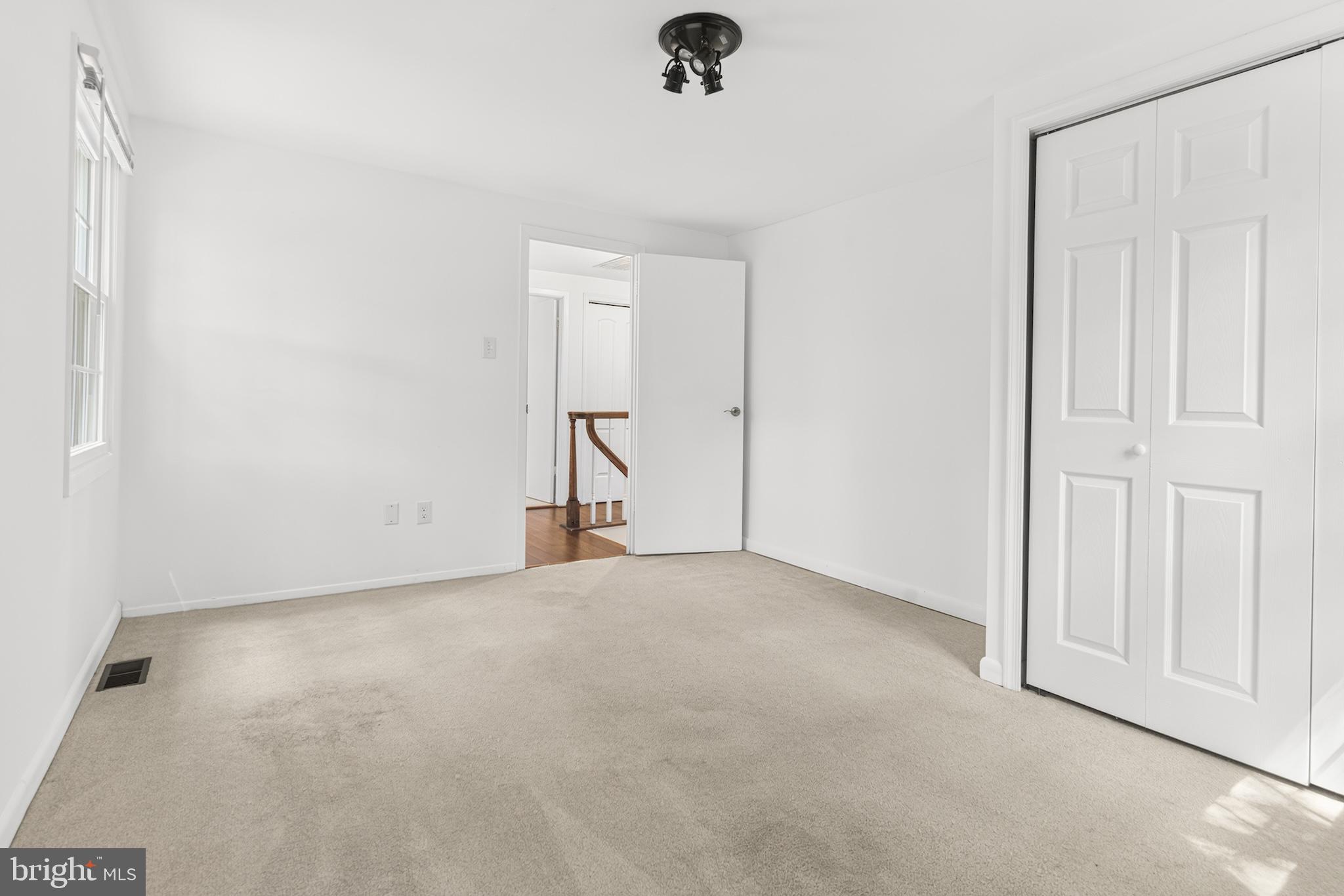 9005 Eastbourne Lane Laurel, MD 20708 - Photo 23 of 41 Bedroom 1