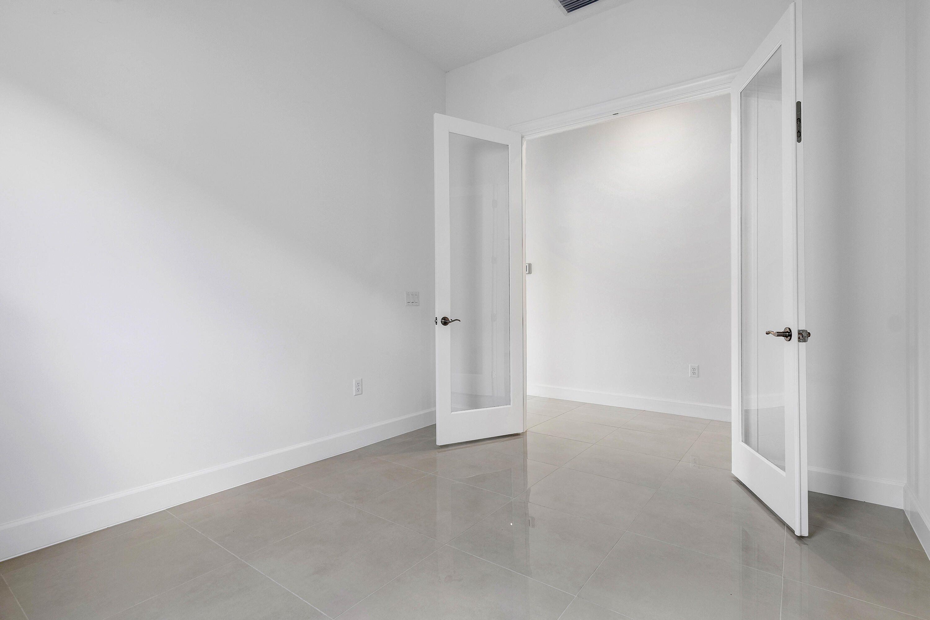 373 Geillis Path Delray Beach, FL 33445 - Photo 9 of 52 010-373GeillisPath-DelrayBeach-FL-33445-