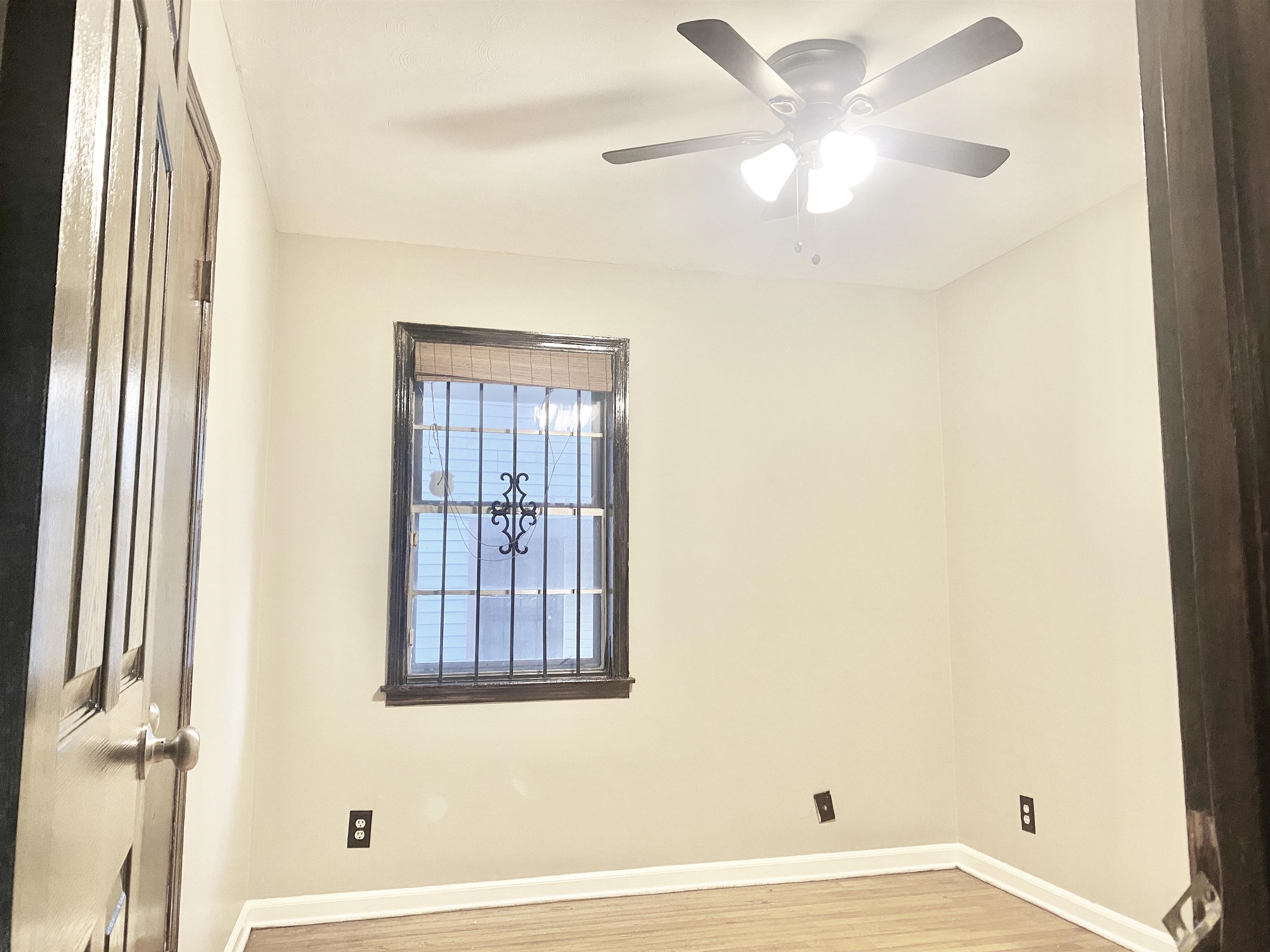 3536 West Horn Lake Road Memphis, TN 38109 - Photo 11 of 12 a view of an empty room