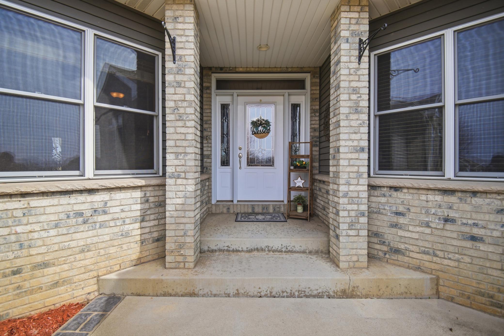 1618 27th Street Northwest Austin, MN 55912 - Photo 3 of 95