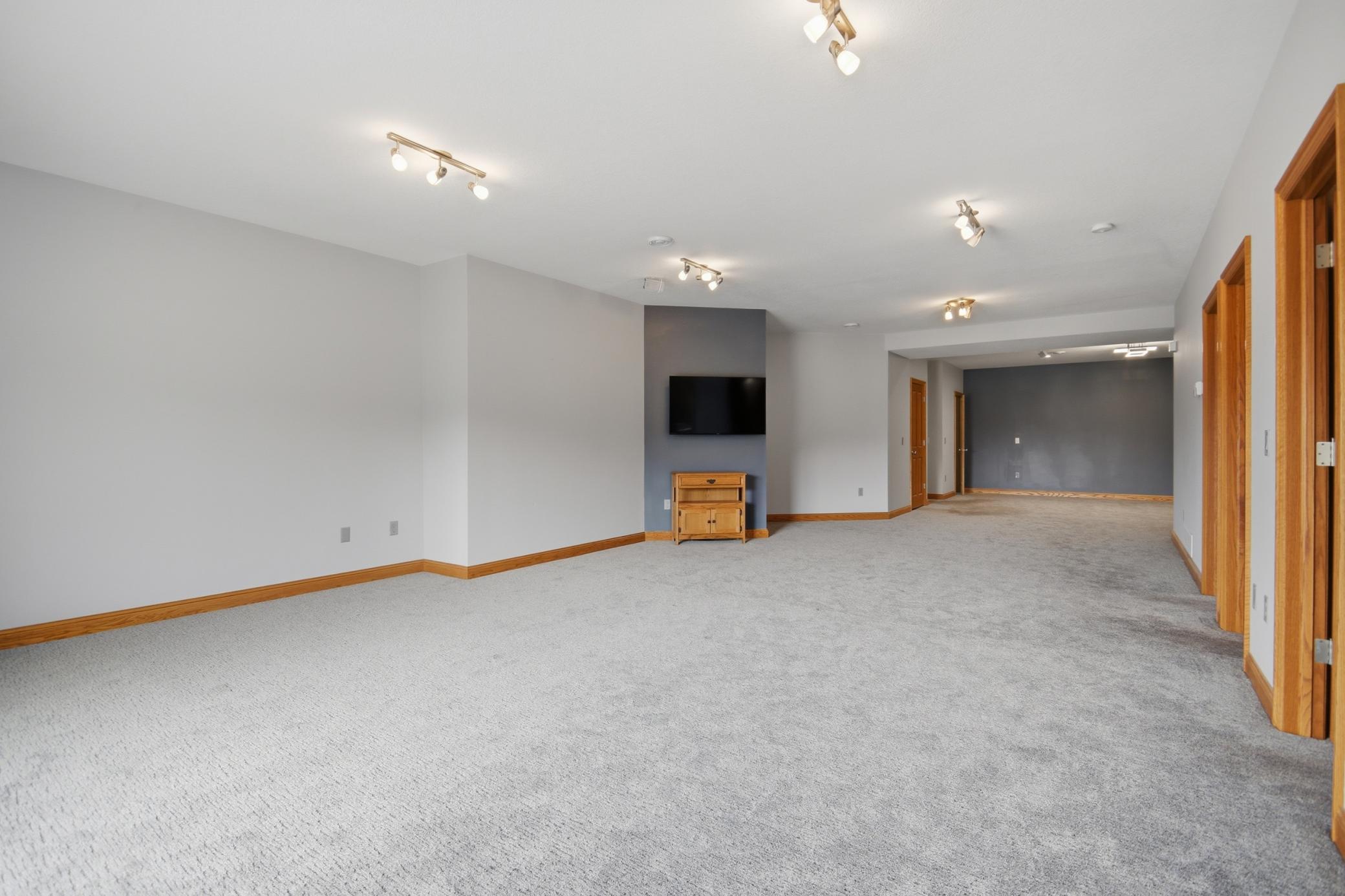 1618 27th Street Northwest Austin, MN 55912 - Photo 43 of 95
