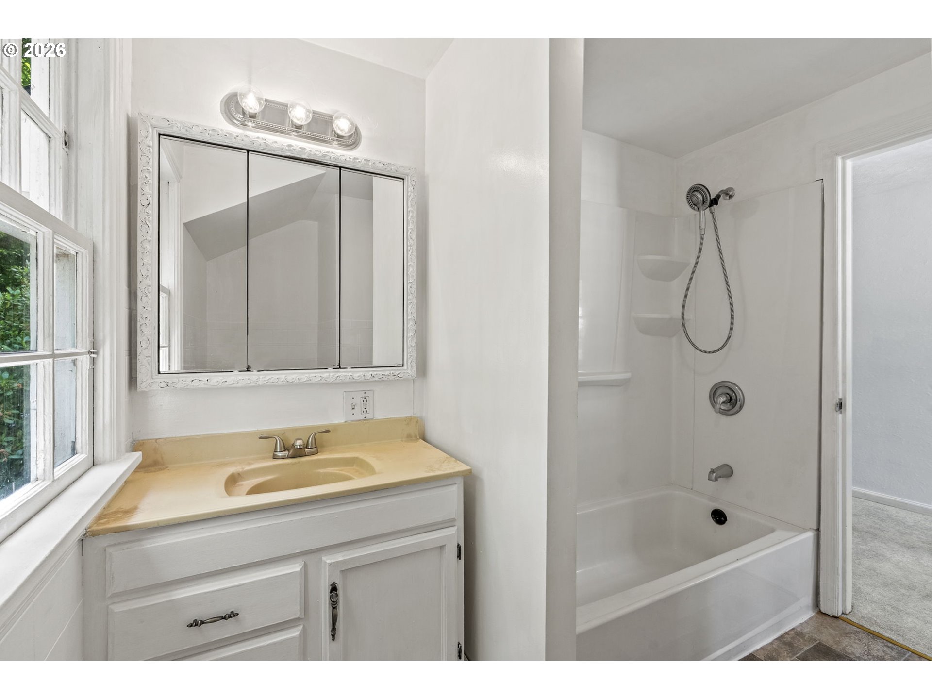 2809 Nichols Boulevard Longview, WA 98632 - Photo 11 of 40