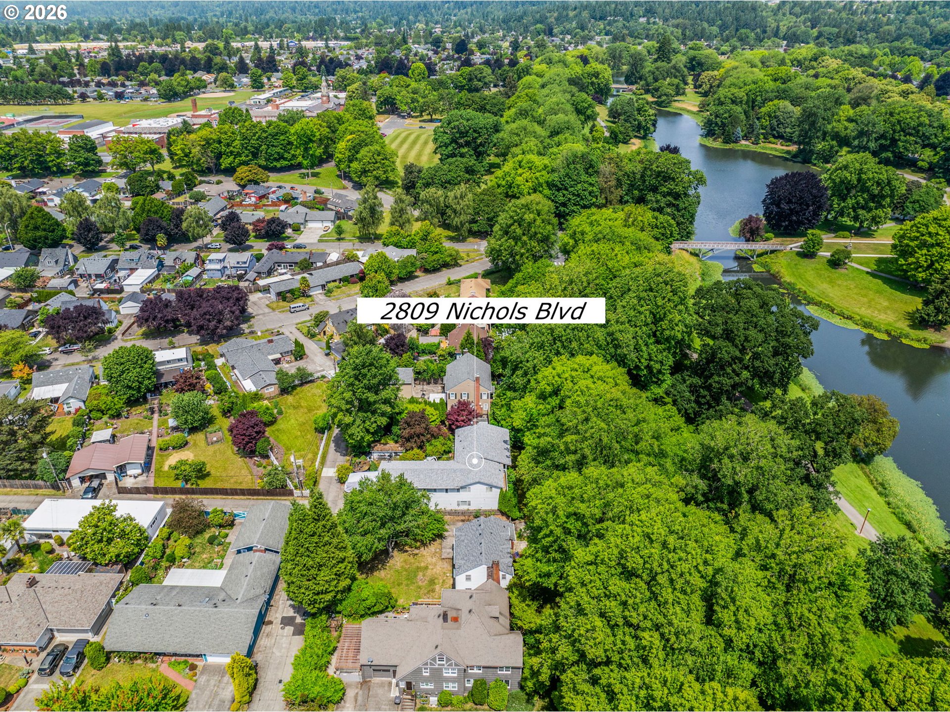 2809 Nichols Boulevard Longview, WA 98632 - Photo 2 of 40