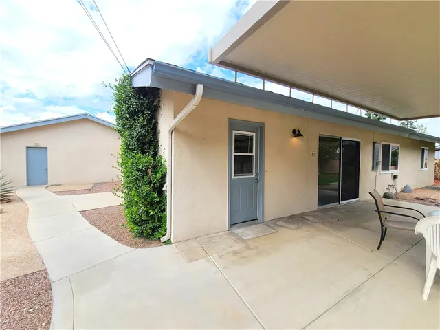 $2,850 | 12149 Country Club Lane, Grand Terrace, CA 92313
