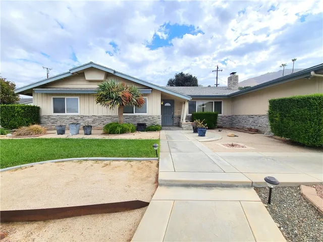 $2,850 | 12149 Country Club Lane, Grand Terrace, CA 92313