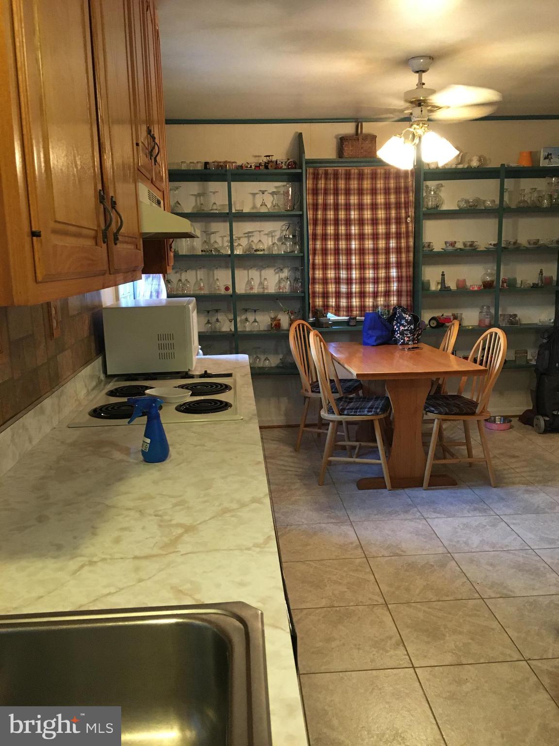 15512 Baden Naylor Road Brandywine, MD 20613 - Photo 32 of 62 Kitchen - Eat in